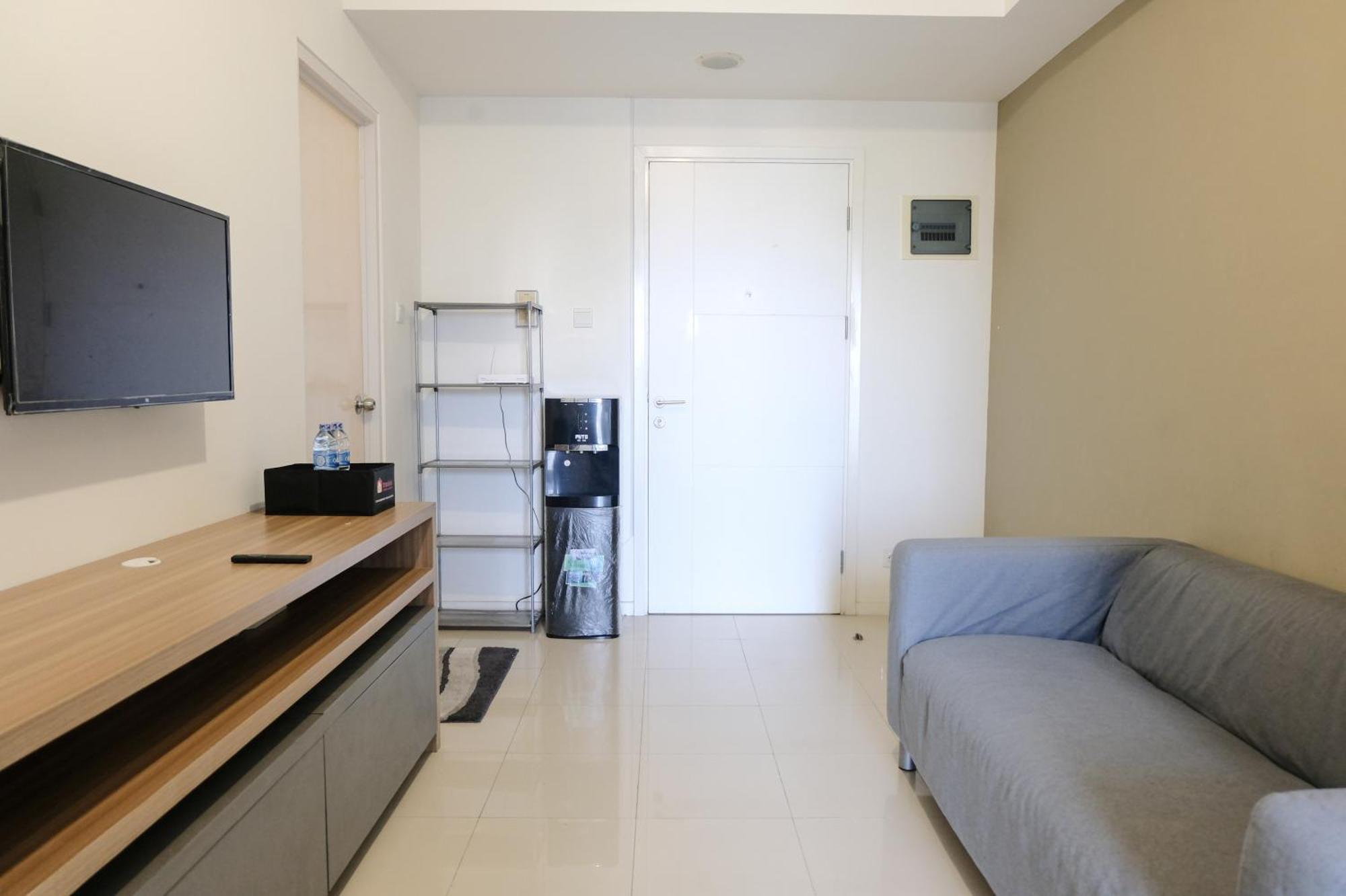 Homey And Comfy 2br At Parahyangan By Travelio *